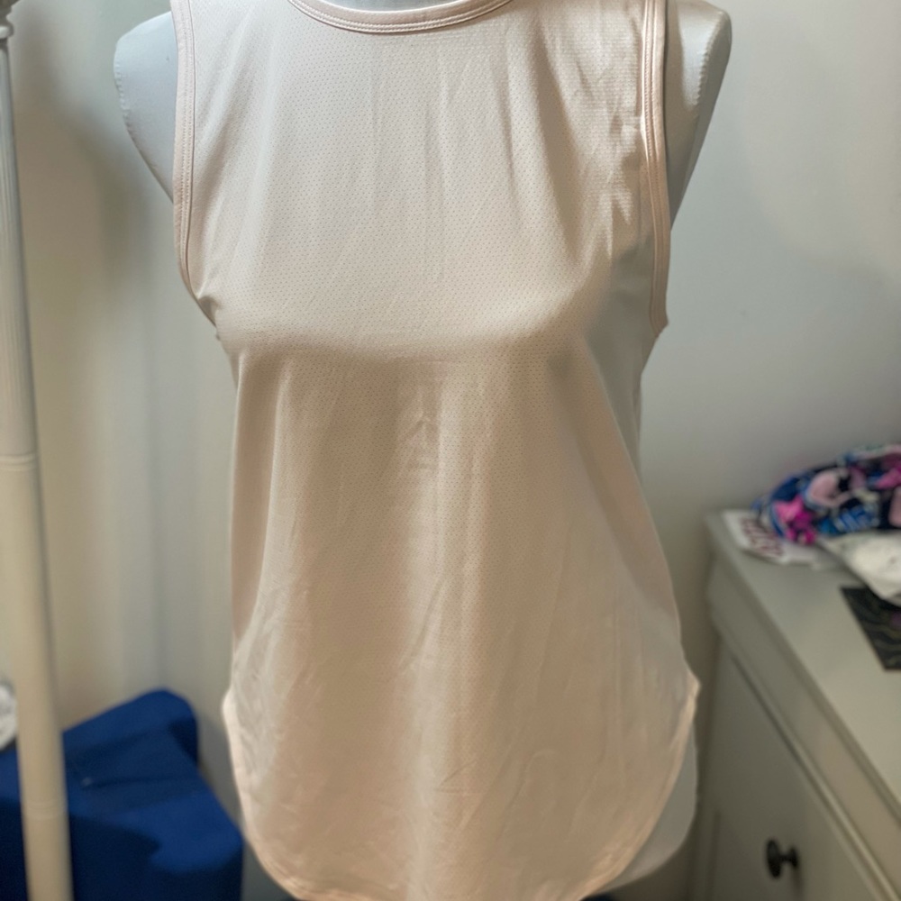 🛑 sold  Fabletics Trisha tank